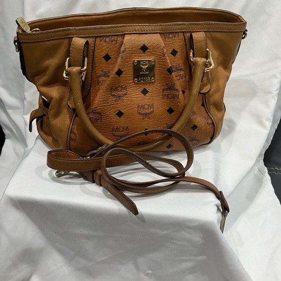 MCM Handbag - Picture 2 of 16